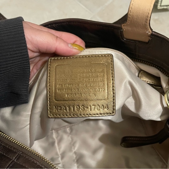 COACH - Audrey op art swirl in cream and brown cloth tote- 17044- EUC - Picture 2 of 10